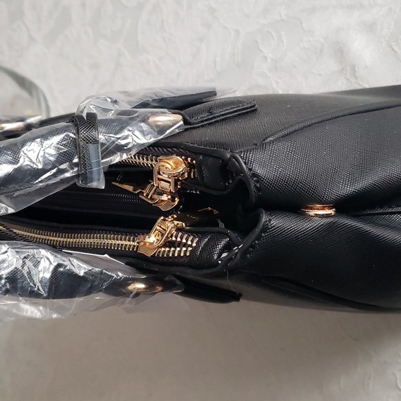 7X HOST PICK. NWT. 3 Pocket Emperia Purse With Handles or Shoulder Strap - Picture 6 of 8